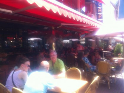 照片: https://www.facebook.com/pages/Stadt-Cafe-Wanders/157447280943857